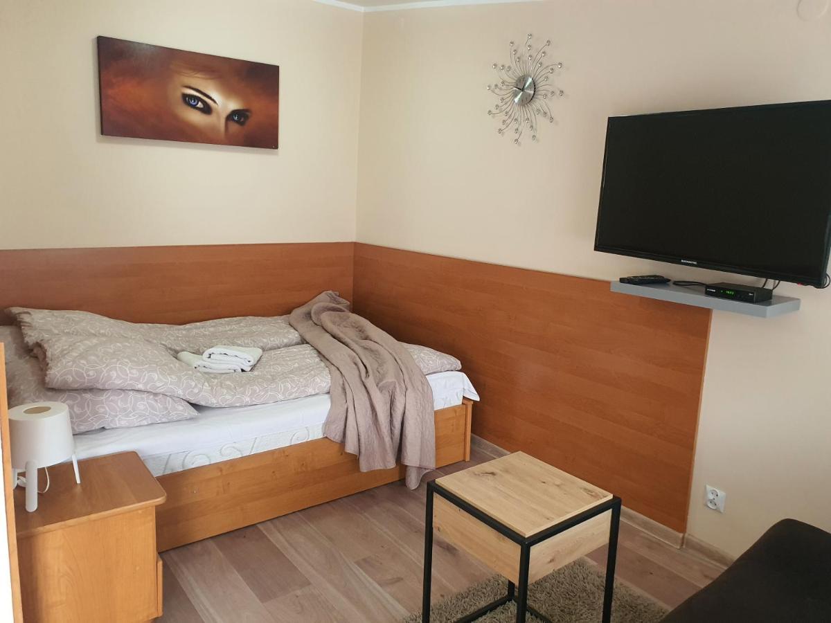 Aparthouse Apartamenty Centrum - In The City Center Near The Train Station Катовице Екстериор снимка