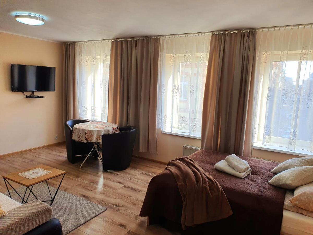 Aparthouse Apartamenty Centrum - In The City Center Near The Train Station Катовице Екстериор снимка