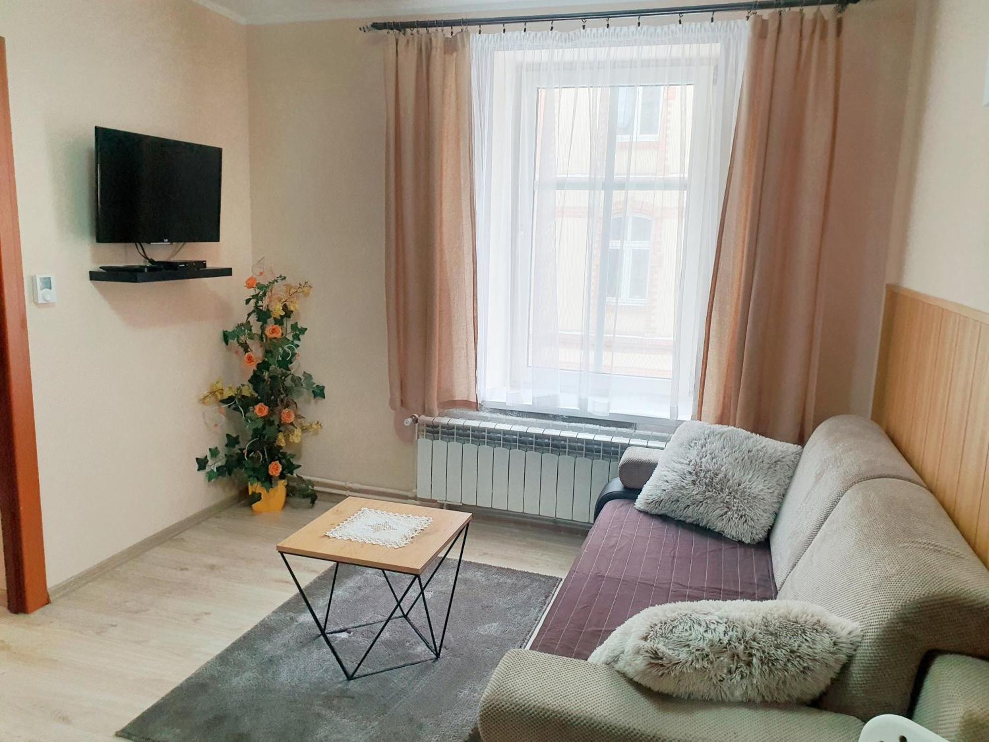 Aparthouse Apartamenty Centrum - In The City Center Near The Train Station Катовице Стая снимка