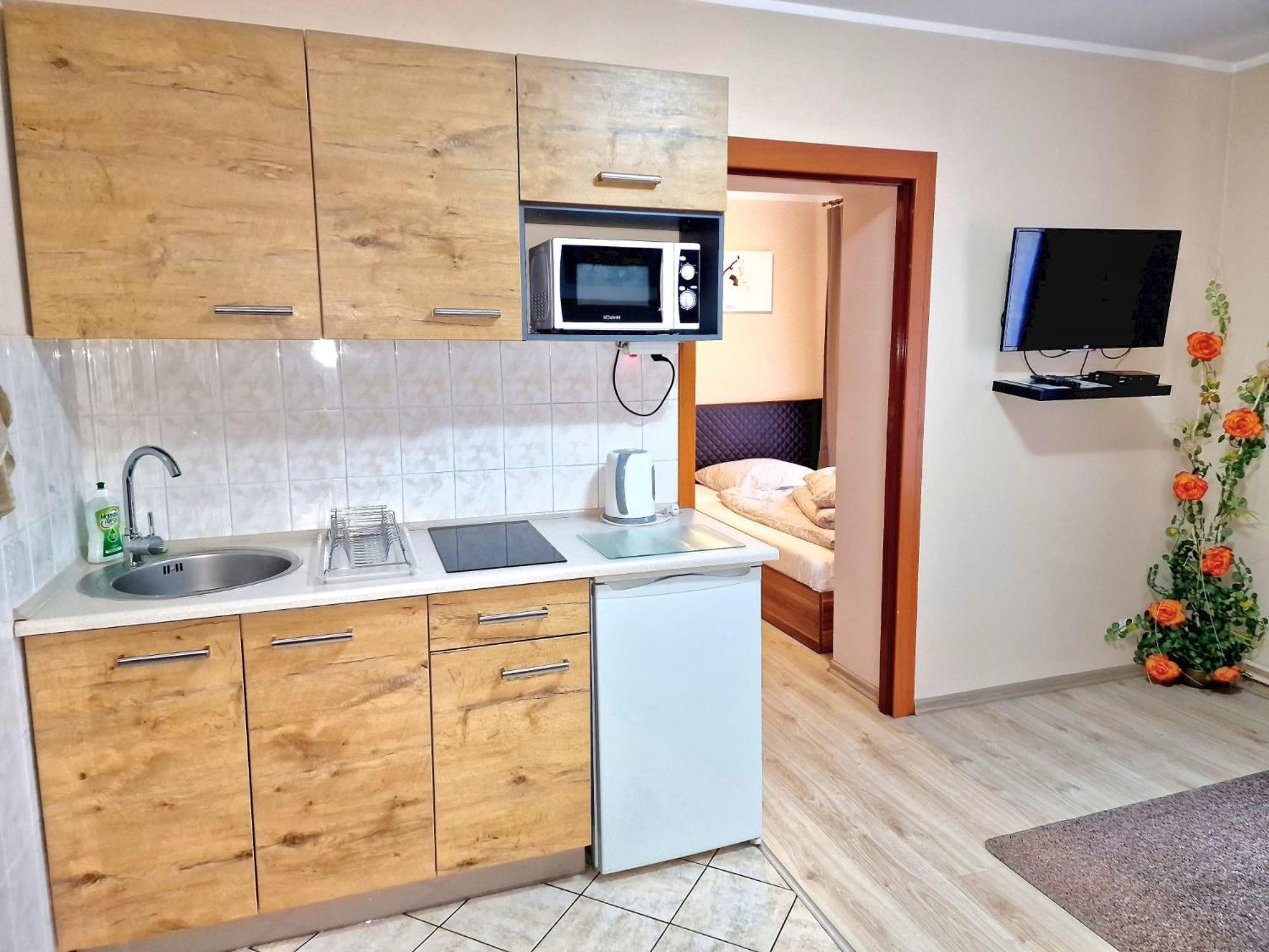 Aparthouse Apartamenty Centrum - In The City Center Near The Train Station Катовице Екстериор снимка