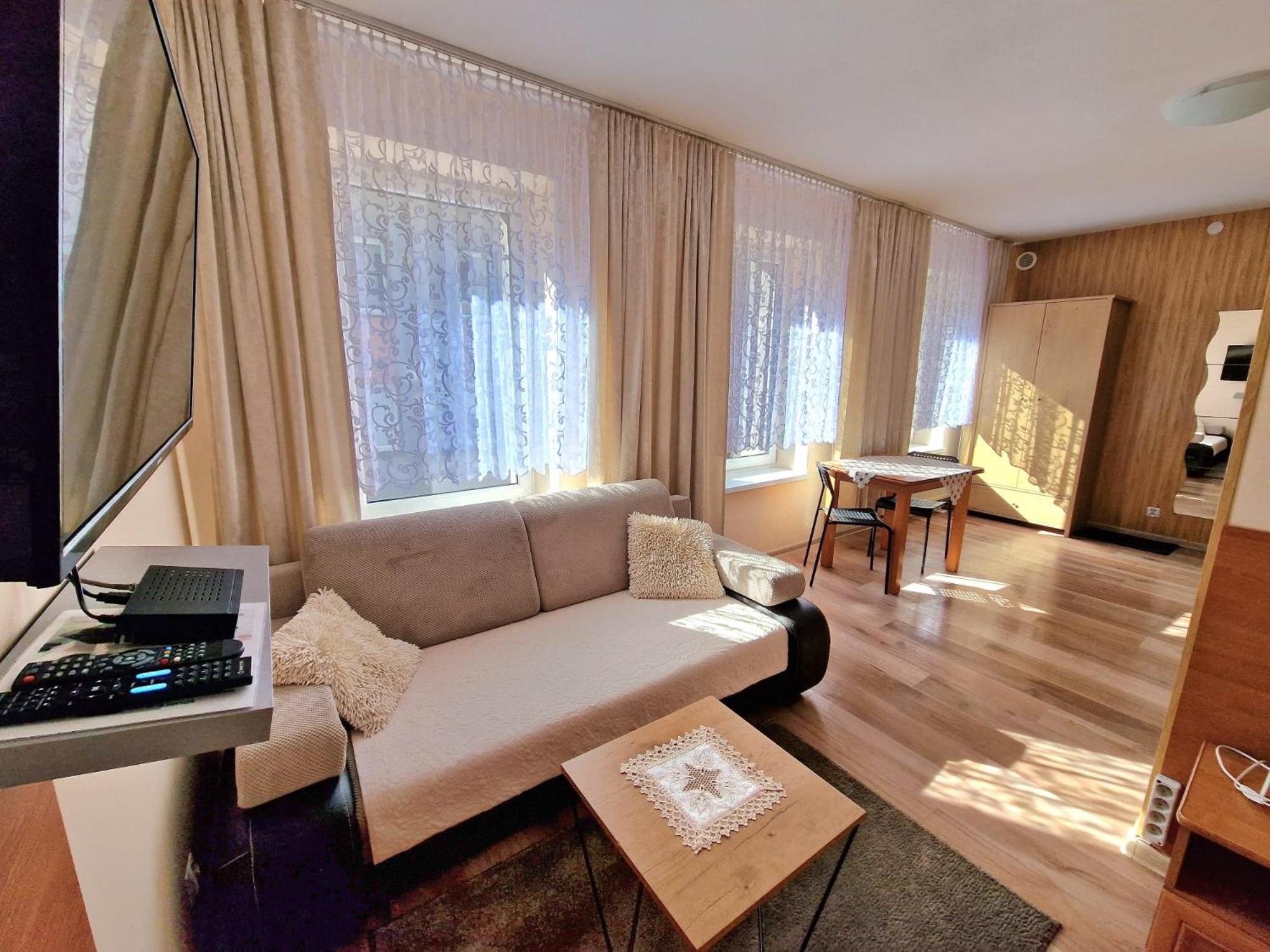Aparthouse Apartamenty Centrum - In The City Center Near The Train Station Катовице Екстериор снимка