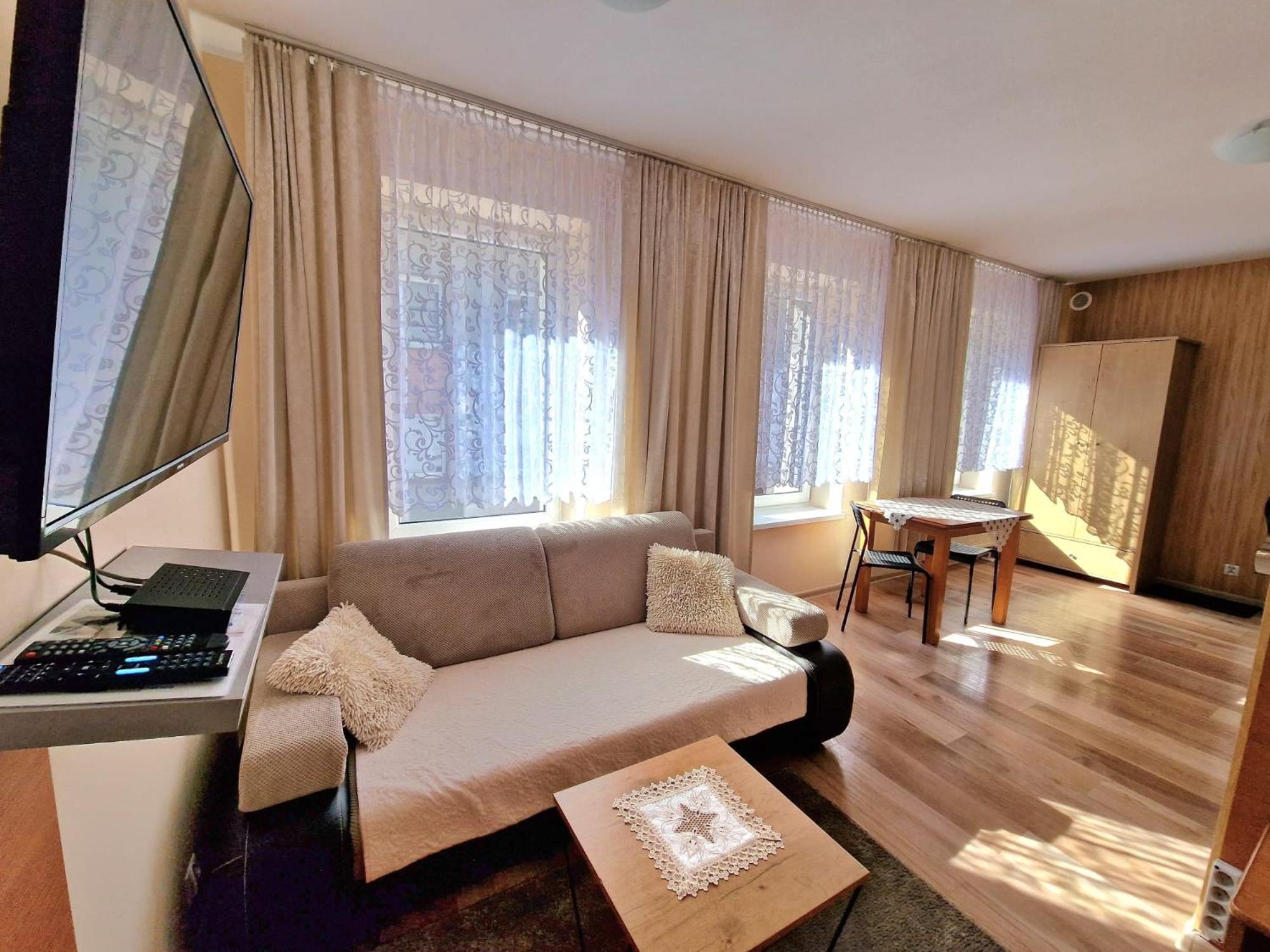 Aparthouse Apartamenty Centrum - In The City Center Near The Train Station Катовице Екстериор снимка