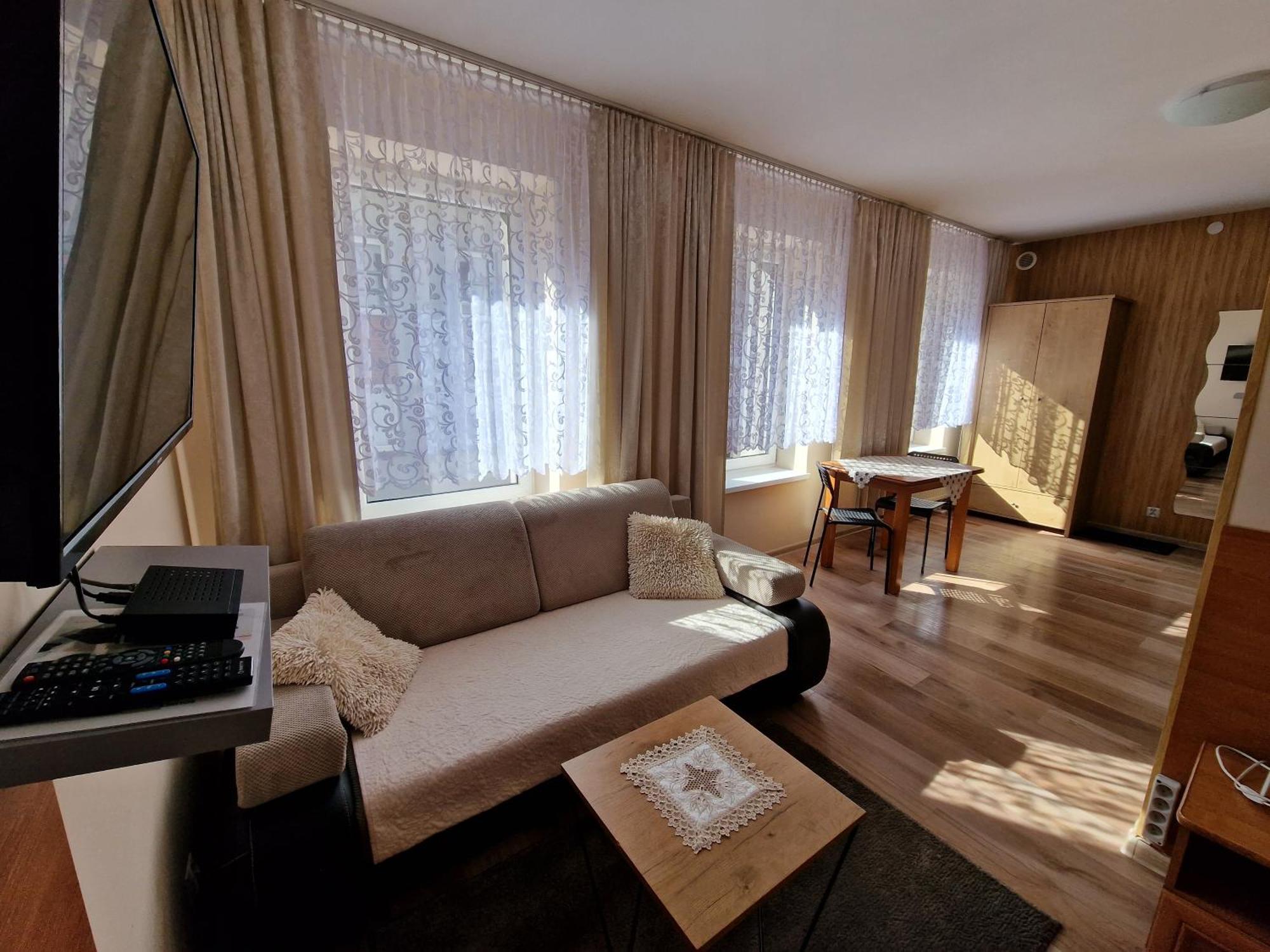 Aparthouse Apartamenty Centrum - In The City Center Near The Train Station Катовице Екстериор снимка