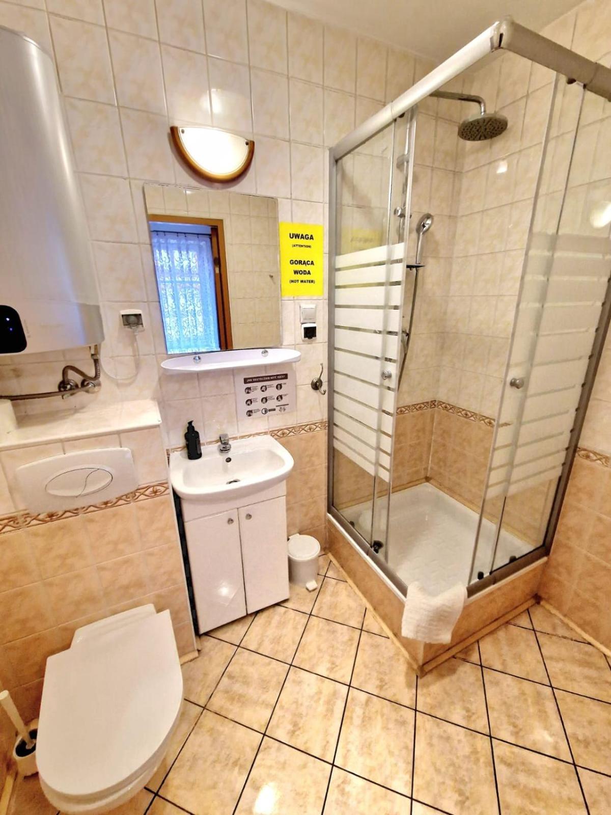 Aparthouse Apartamenty Centrum - In The City Center Near The Train Station Катовице Стая снимка